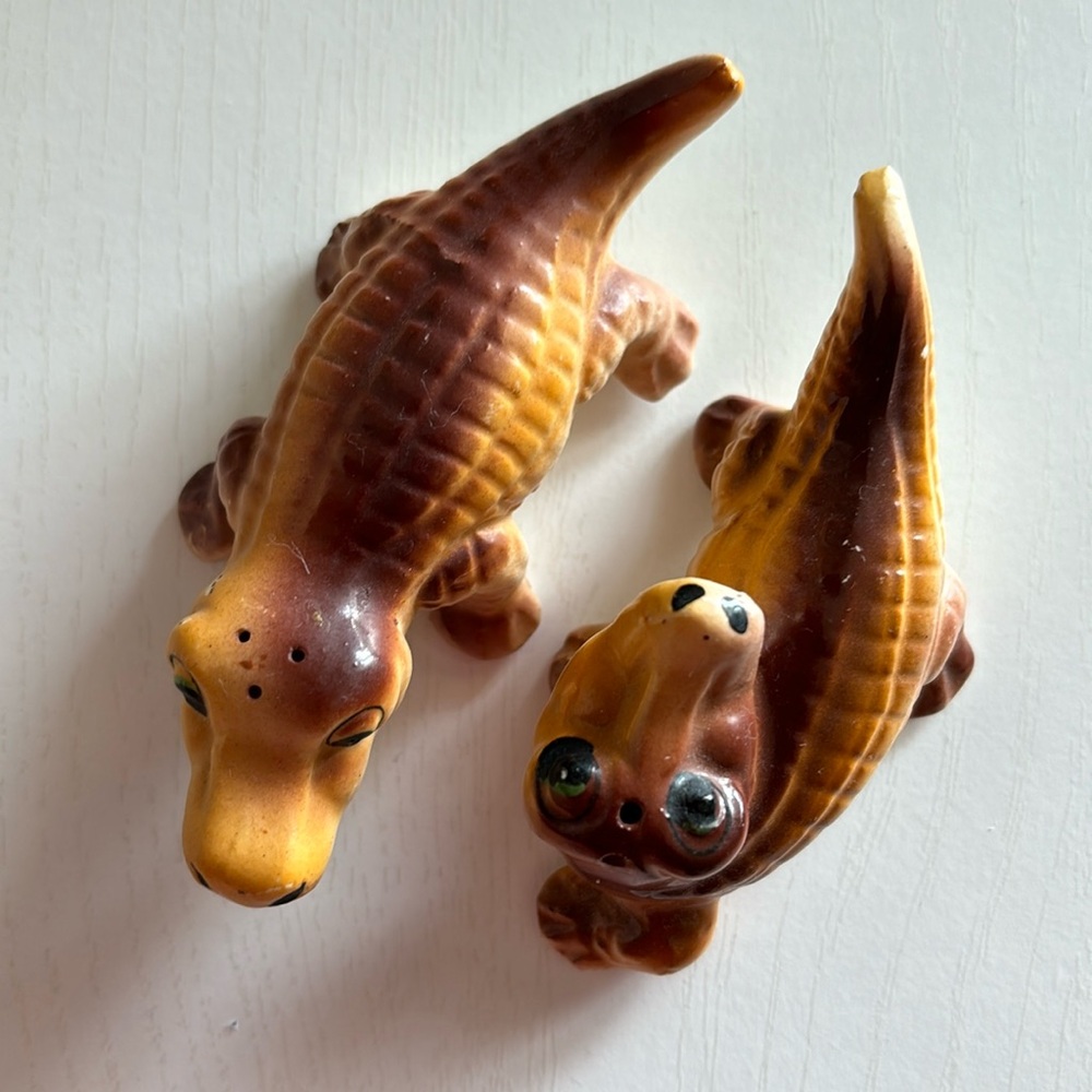Midcentury Ceramic Alligator Salt & Pepper Shakers Japan Art Vintage Kitchen